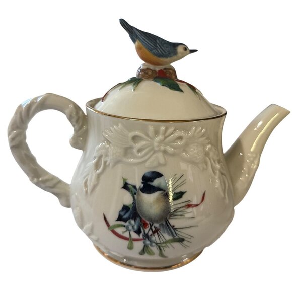 Lenox Winter Greetings Teapot With Bluebird Lid 6324891 Fine Porcelain  Rare - Picture 2 of 10